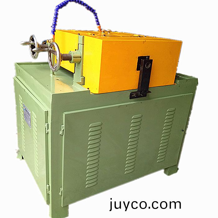 FR16型兩(liang)輪矯(jiao)直機(jī)(ji).jpg